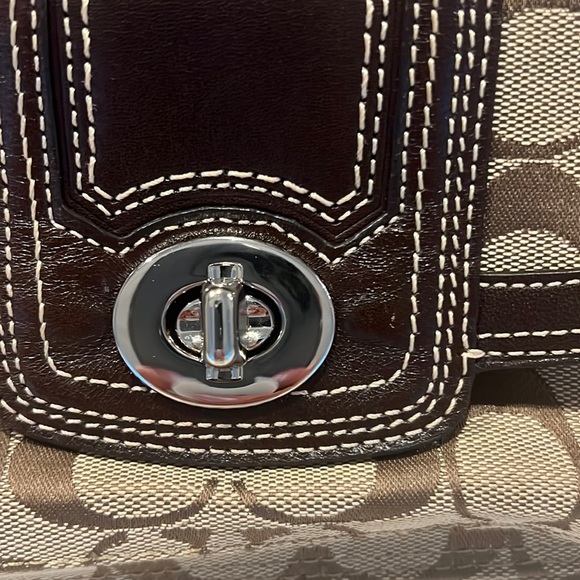 Coach Signature series. New without tags. Never used.  Dust bag included. - Picture 6 of 7